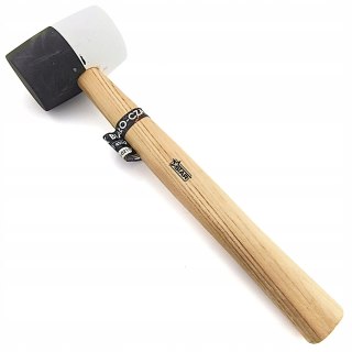 Młotek gumowy biało-czarny 680g z trzonem drew uniwersalny STAR 04-0212